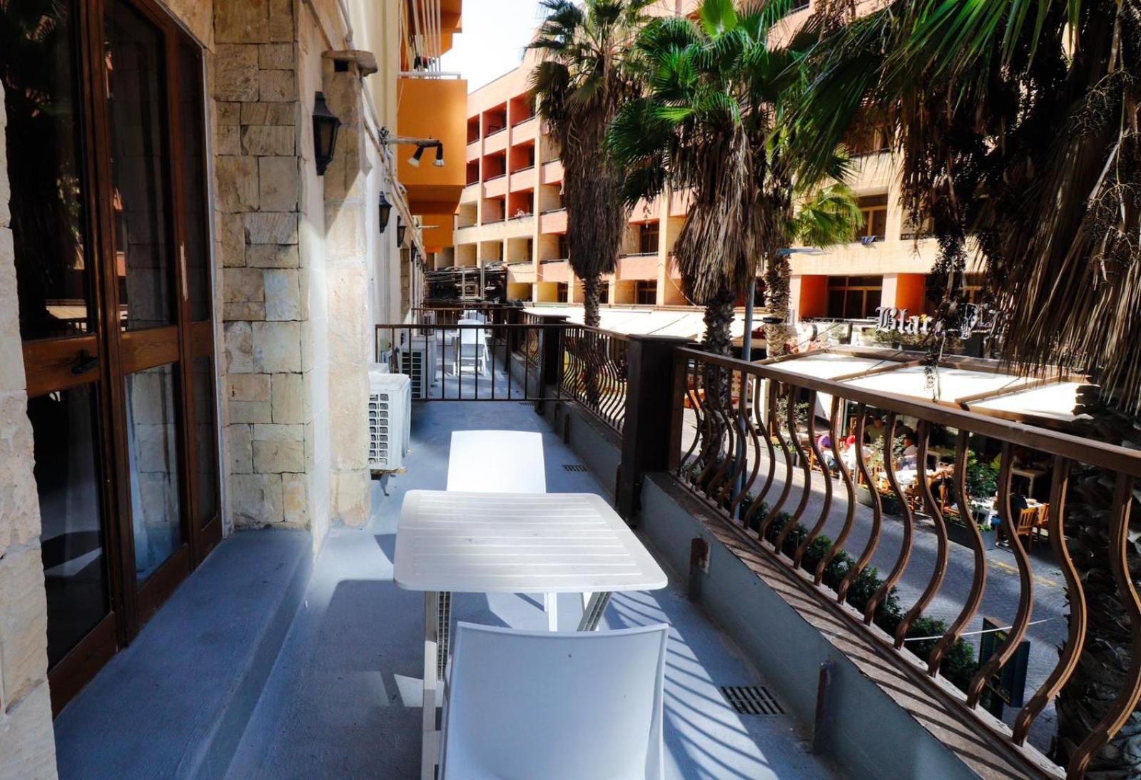 Napoli Suites Studios Aparthotel San Ġiljan Exterior foto