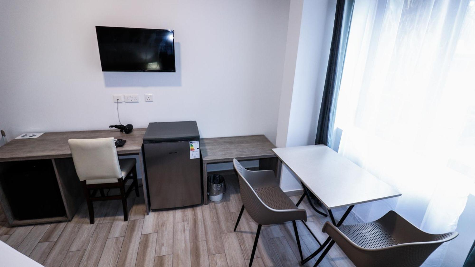 Napoli Suites Studios Aparthotel San Ġiljan Exterior foto