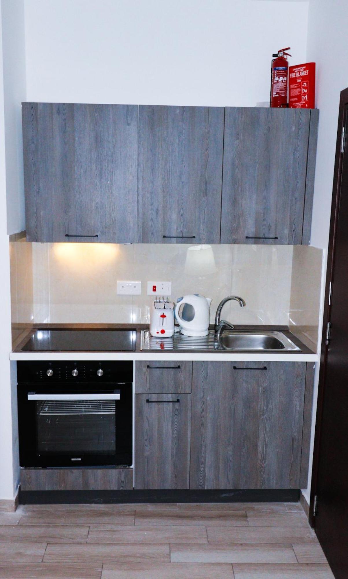 Napoli Suites Studios Aparthotel San Ġiljan Exterior foto
