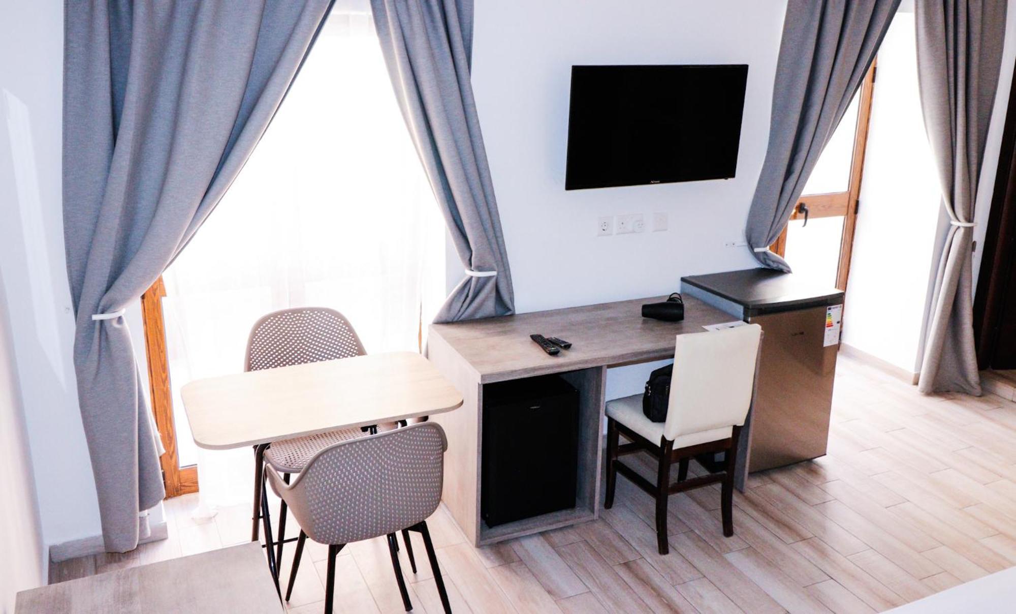 Napoli Suites Studios Aparthotel San Ġiljan Exterior foto
