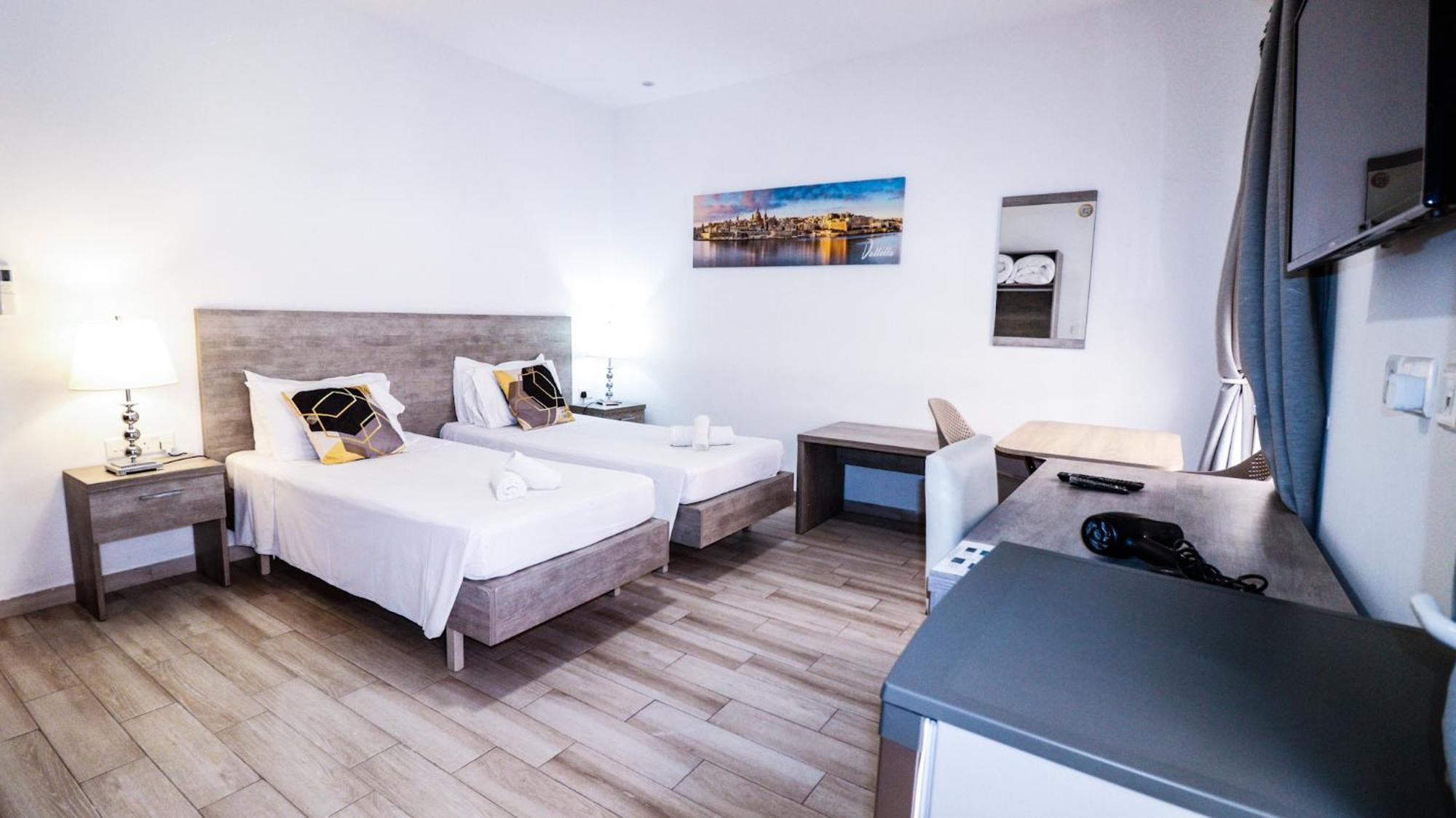 Napoli Suites Studios Aparthotel San Ġiljan Exterior foto