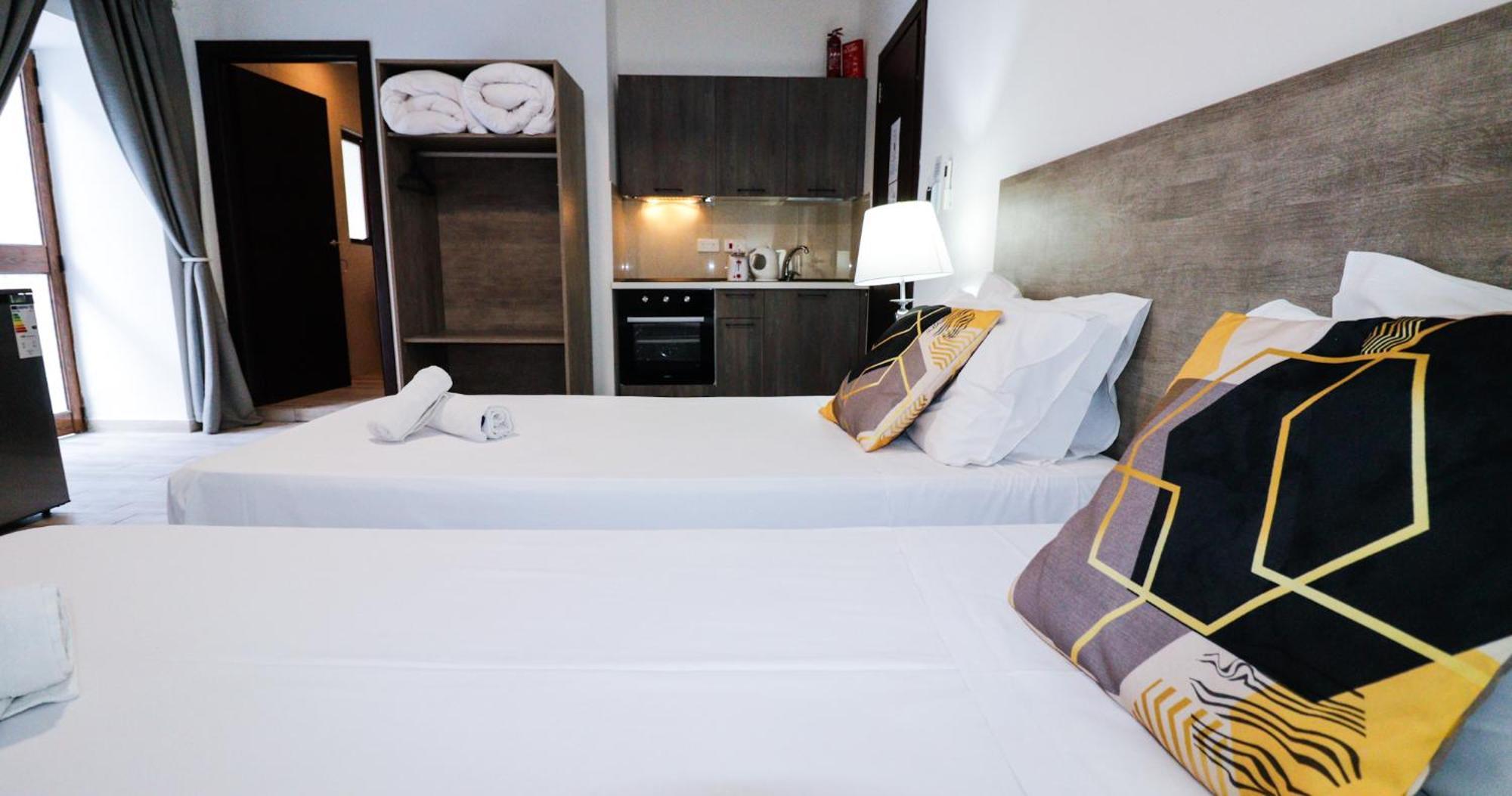 Napoli Suites Studios Aparthotel San Ġiljan Exterior foto